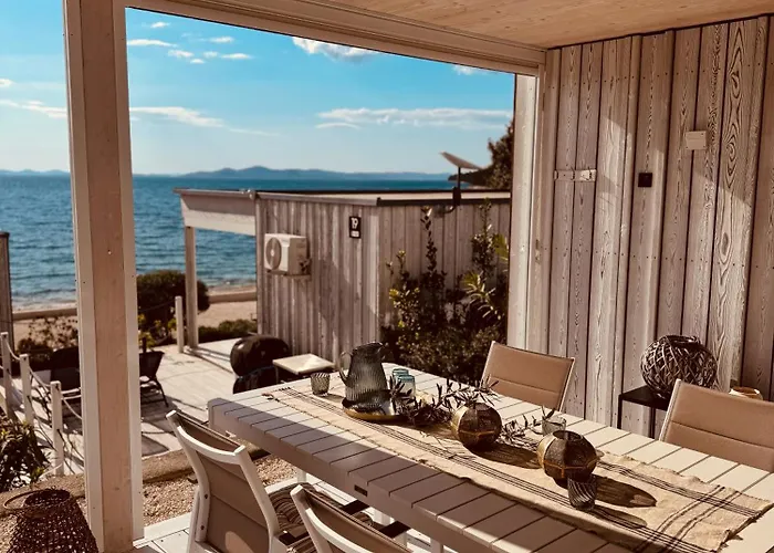 Buqez Eco - House 17 - Seaview * Drage