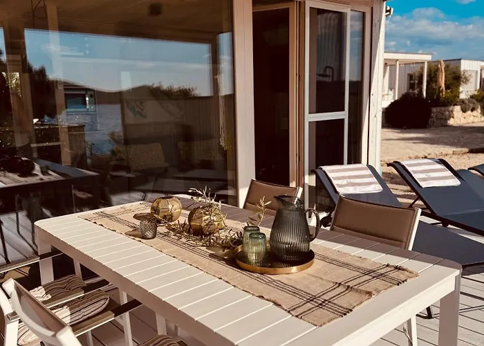 Willa Buqez Eco - House 17 - Seaview Drage